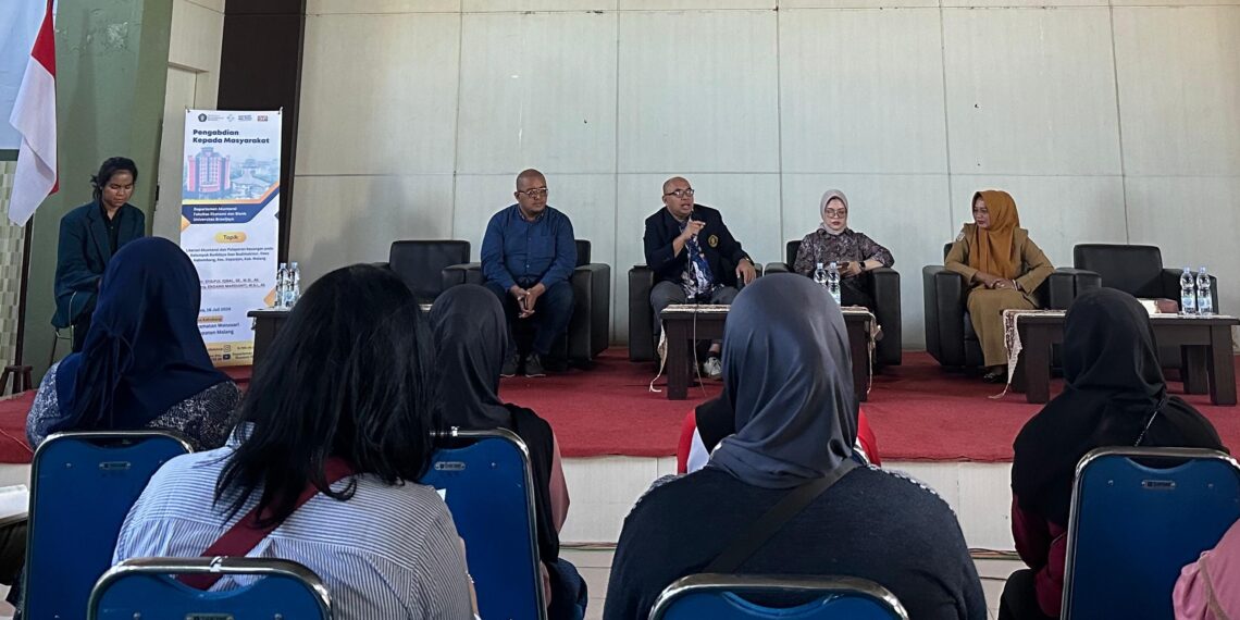 Pembudidaya Ikan di Kebobang Kepanjen Serap Ilmu Pelaporan Keuangan dari Dosen Akuntansi FEB UB