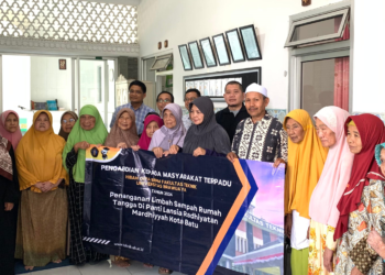 FT UB Latih Lansia Kelola Sampah, Ciptakan Karya Unik