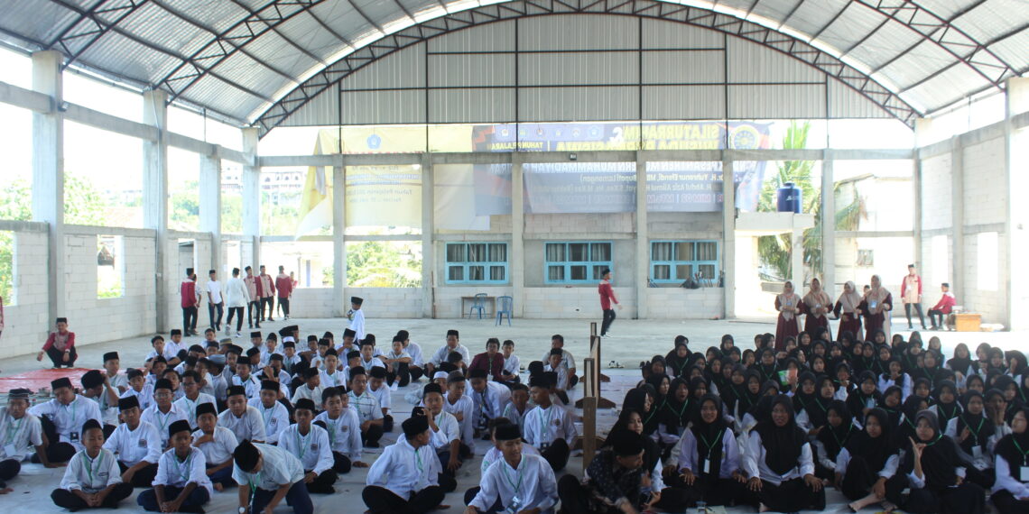 Hari Santri Nasional 2024: Menyambung Juang, Menggapai Harapan