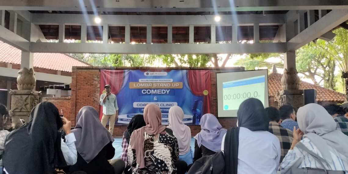 Lomba Stand Up Comedy di UB, Kemas Kritik Sosial dengan Humor