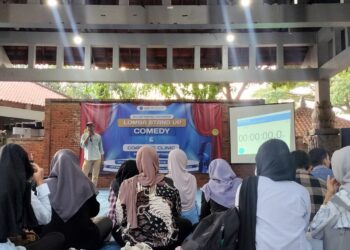 Lomba Stand Up Comedy di UB, Kemas Kritik Sosial dengan Humor