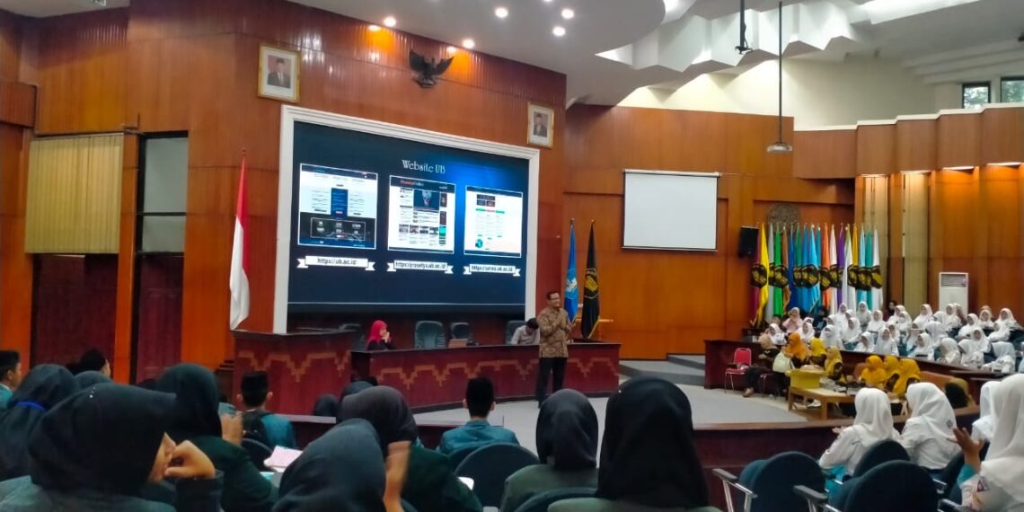 Persiapan Kuliah, SMAN 1 Bluluk dan IPNU Kunjungi UB