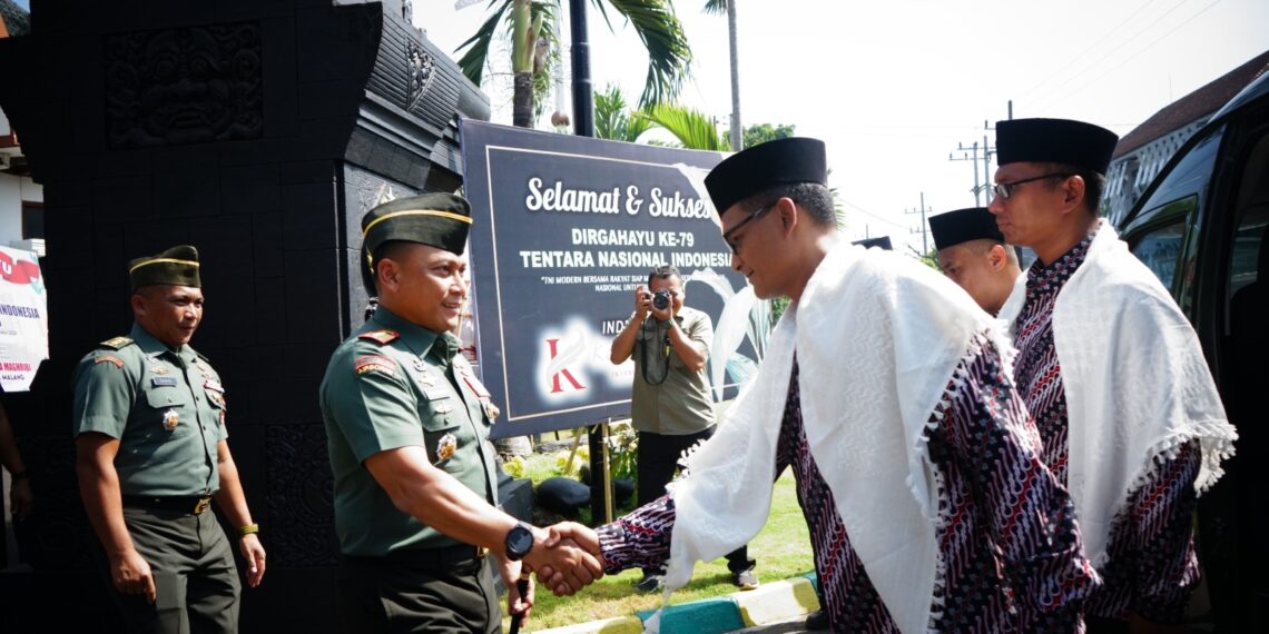 Danrem 083/Bdj Lepas Personel Makorem Penerima Apresiasi Umroh