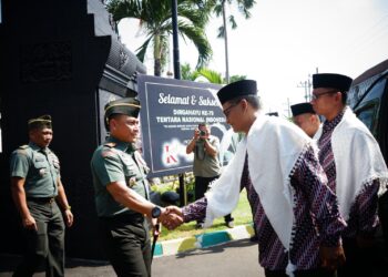 Danrem 083/Bdj Lepas Personel Makorem Penerima Apresiasi Umroh  