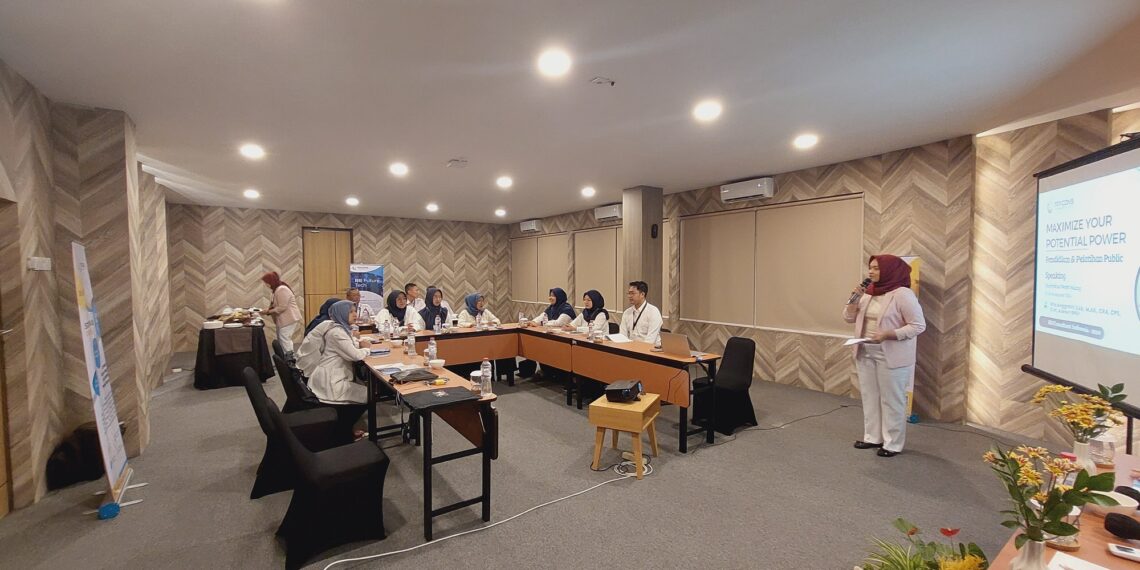 FK UM Asah Kemampuan Public Speaking Tenaga Kependikan