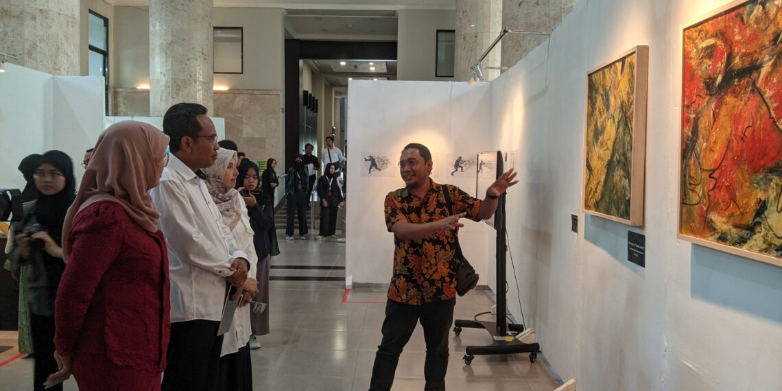 Pameran “Surfers of Time” FIB UB Eksplorasi Digital Humanities