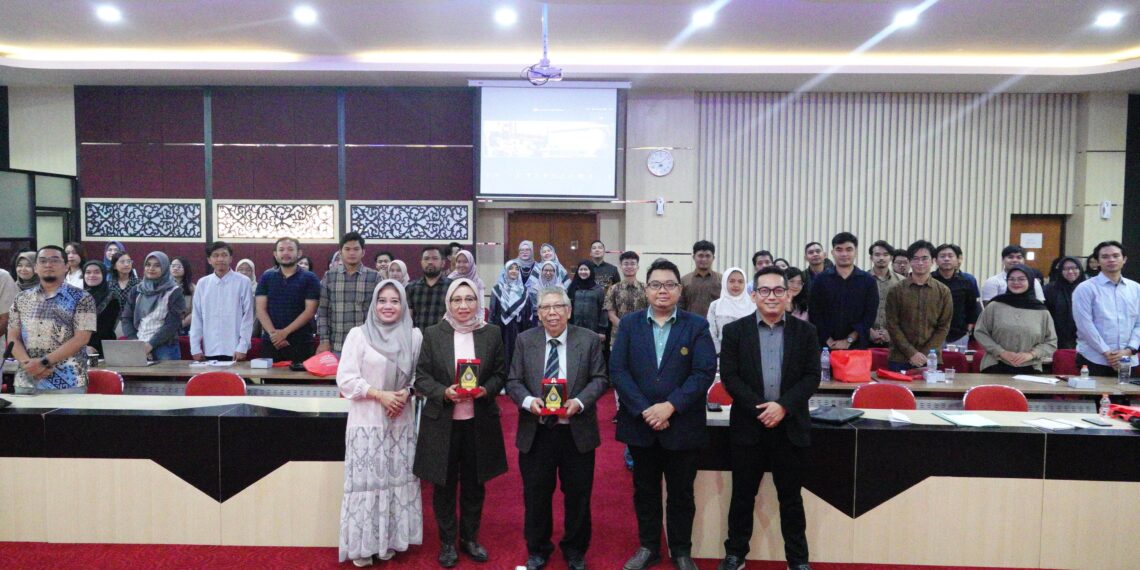 Semnas FH UB Bahas Tantangan Hukum Era Society 5.0