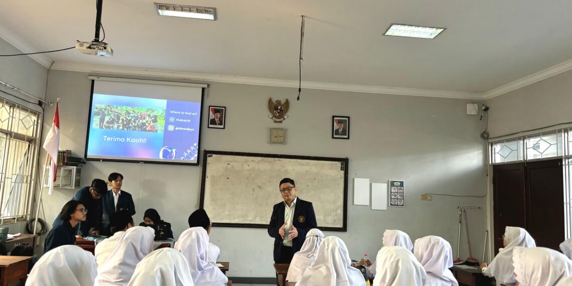 UB Sosialisasikan Peran Bantuan Luar Negeri ke Siswa MA Al Maarif