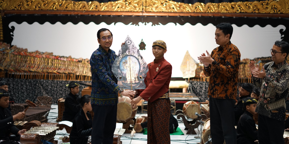 Pagelaran Wayang Menjadi Media Globalizing UB Project Kenalkan Karakter Brawijayan