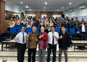 Hadirkan Pembicara dari Australia, Mahasiswa Undip Kejar Publikasi Top Tiered