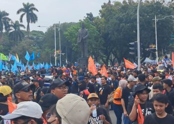 Presiden Prabowo Umumkan UMP 2025 Naik 6,5%, Berikut Besaran Di Tiap Daerah