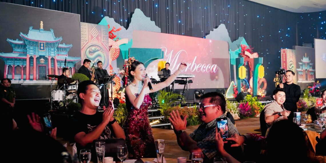 Imlek 2025 Megah dan Mewah, Pengunjung Padati Ballroom Grand Mercure Malang Mirama 