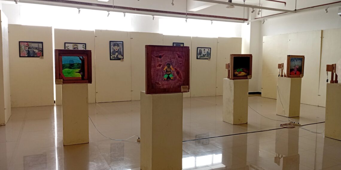 Pameran Seni UM “Ngaebut” Tampilkan Kolaborasi Seni dan Waktu