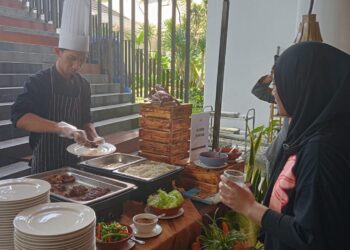 Ahiri Libur Panjang Rayz Hotel Sajikan Bebek Peking