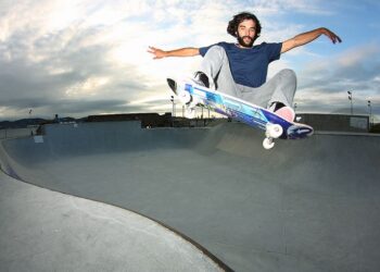 5 Trik Basic Skateboard yang Harus Dikuasai