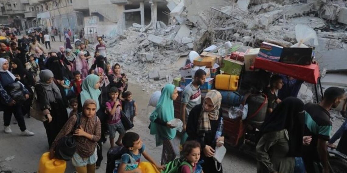 Ribuan Warga Palestina Kembali ke Gaza