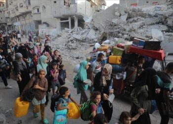 Ribuan Warga Palestina Kembali ke Gaza