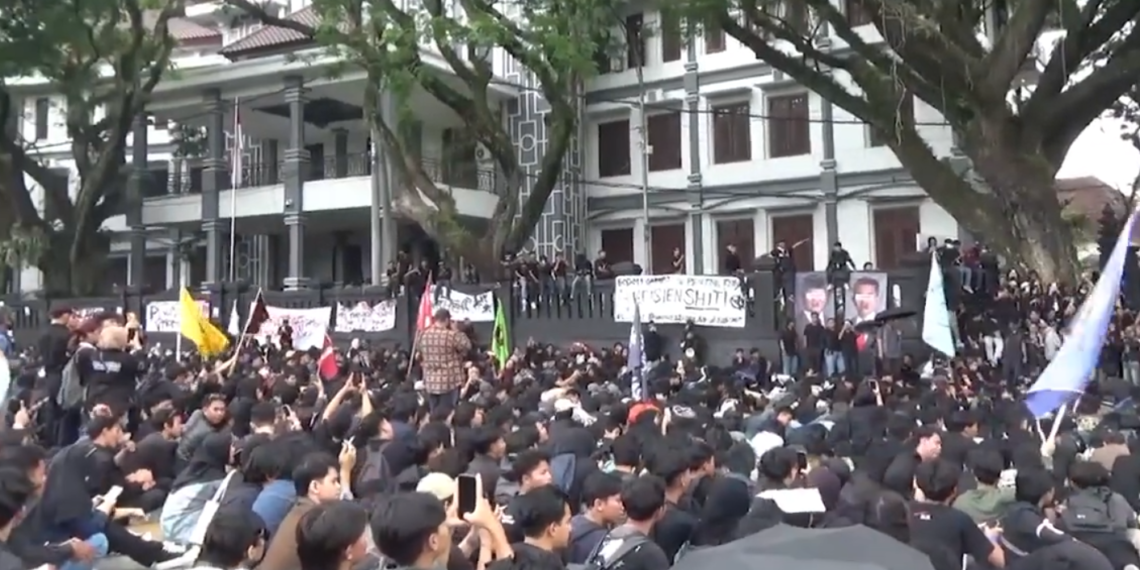 Gelombang Protes Mahasiswa, Tuntut Transparansi Anggaran dan Hak Rakyat