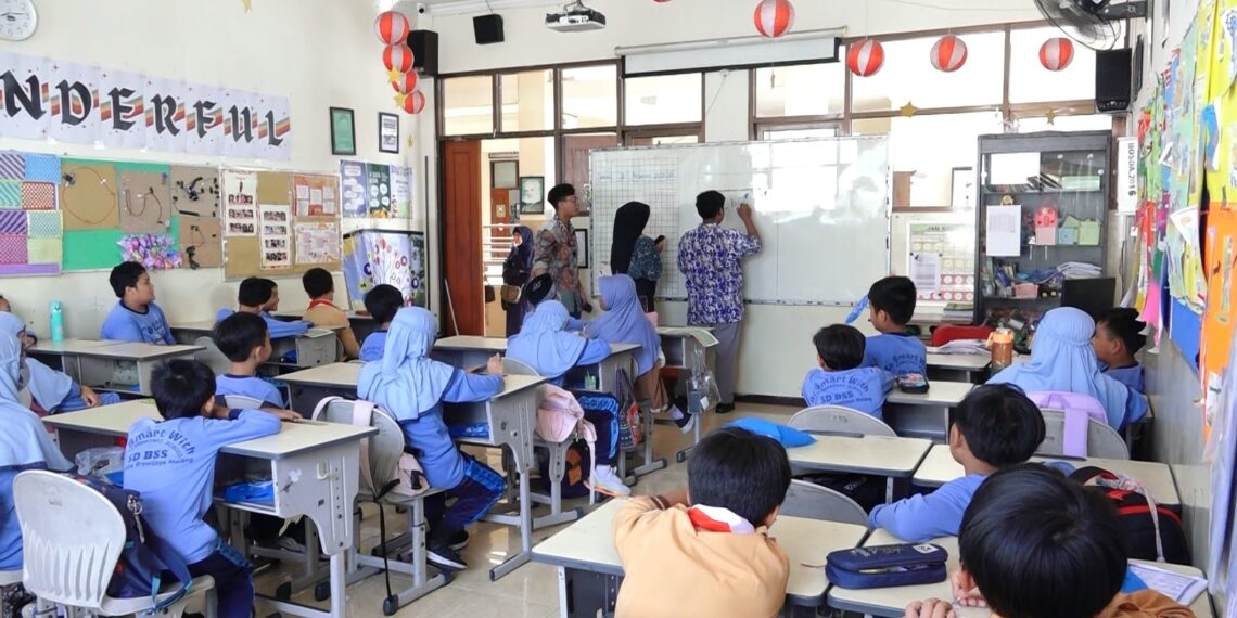 SD BSS Bangun Karakter Anak Melalui Parenting Class