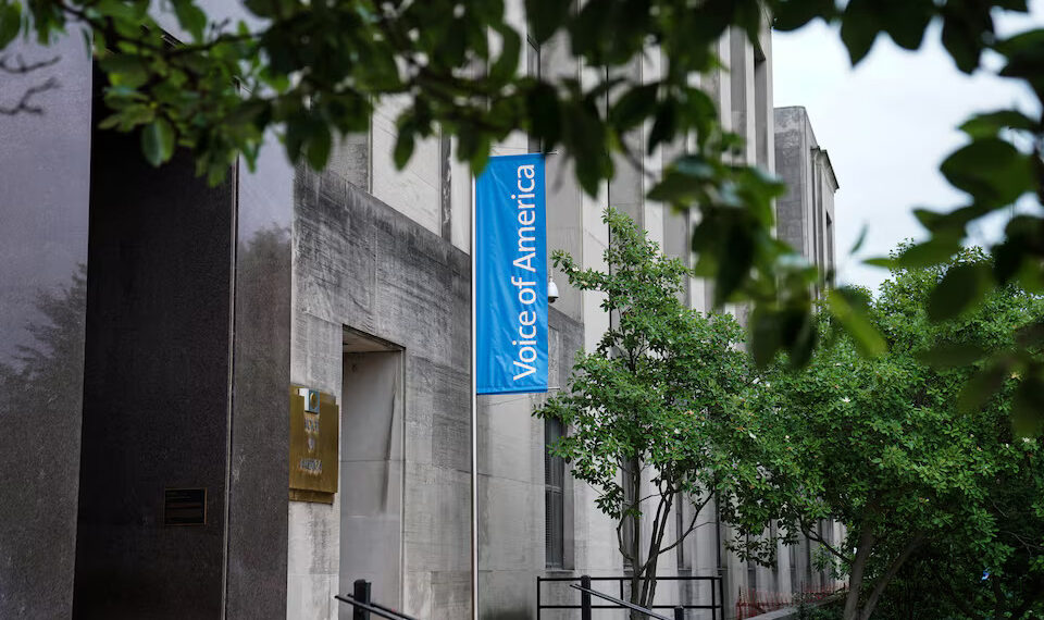 Trump Hentikan Pendanaan VOA, Kebebasan Media AS Dipertaruhkan