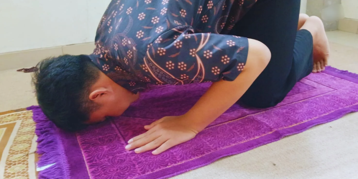 Sholat Khusyu’ : Kunci Utama Solusi Hidup 