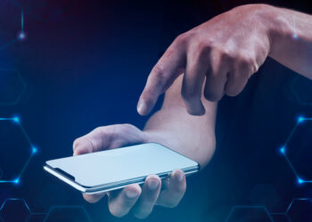 Komdigi Dorong Migrasi eSIM untuk Tekan Penipuan Digital