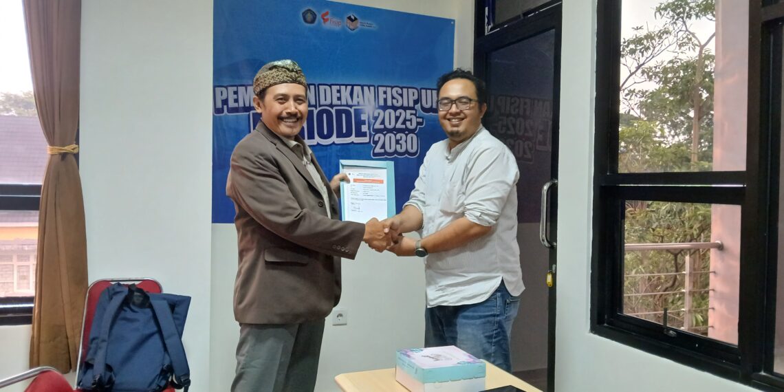 Dr. Ahmad Imron Rozuli Jadi Pendaftar Pertama Bakal Calon Dekan FISIP UB 2025-2030