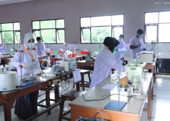 SMKN 7 Malang Tuan Rumah Ajang Lomba LKS Chemistry