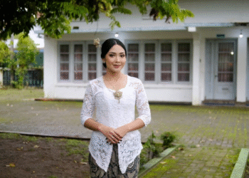5 Model Kebaya Kartini Brokat Modern