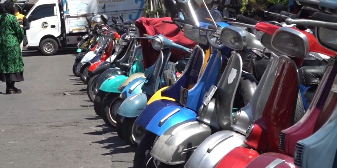 Ratusan Scooterist Ramaikan Anjangsana FKVM 2025