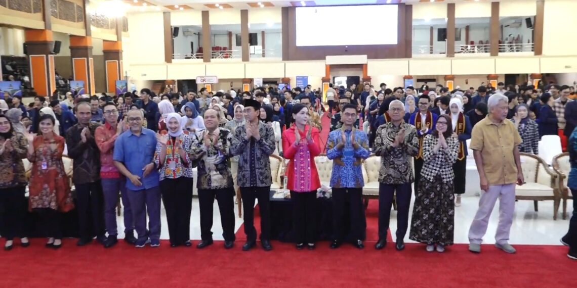 OJK Dorong Mahasiswa Jadi Cerdas Finansial