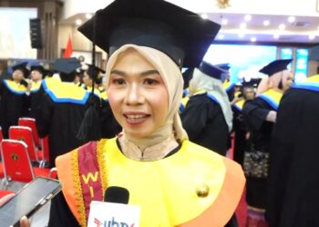 Angkat Pemberdayaan Etnis Tionghoa Antarkan Dr. Sujadmi jadi Lulusan Terbaik UB