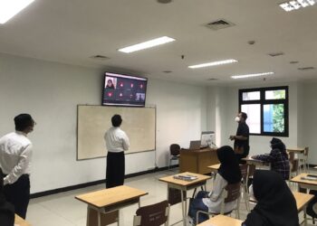 Dosen Kerja Keras, Gaji Tertinggal: Ancaman Nyata bagi Masa Depan Pendidikan Tinggi