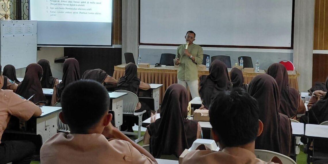 Sekolah Pergerakan Fisip UB Ajak Gen-Z Melek Politik