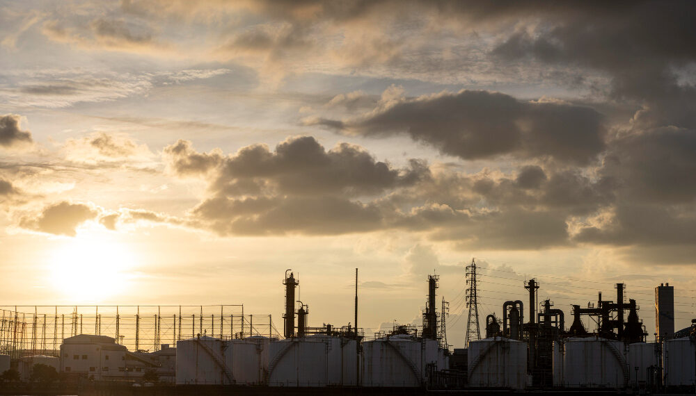 Harga Minyak Anjlok Imbas Konflik Iran-Israel