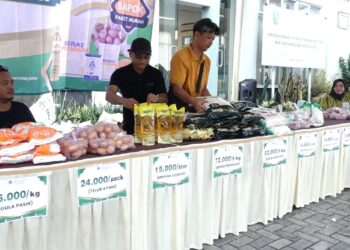 Kendalikan Inflasi Disperindag Gelar Pasar Murah