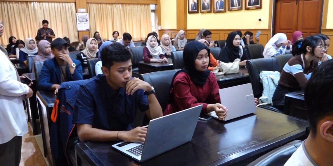 FEB UB Gelar Bootcamp Superteam Penulis Ilmiah