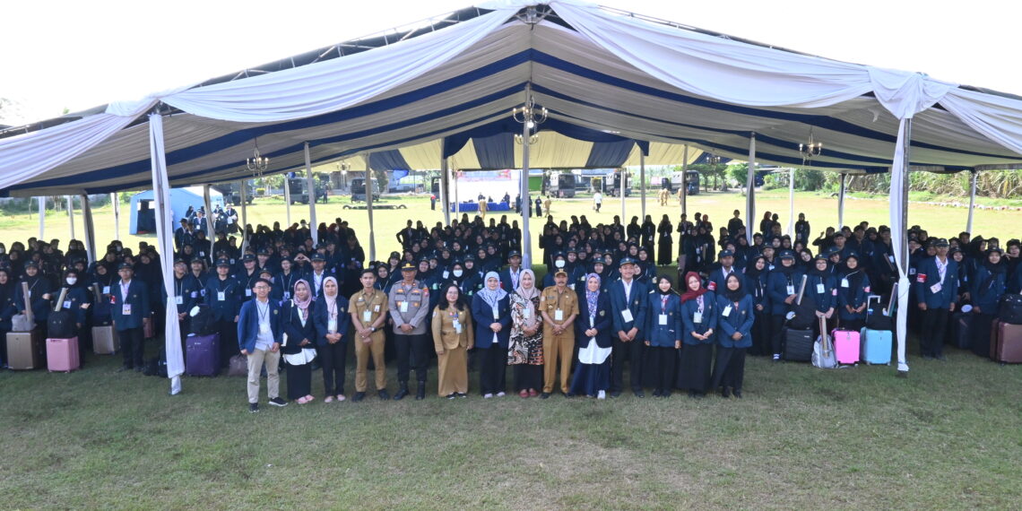 296 Mahasiswa FIKES UB Mengabdi Bangun Desa Sehat dan Tangguh
