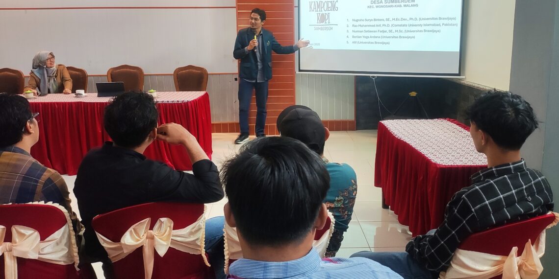 Tim Departemen Ilmu Ekonomi UB Dorong Desa Sumberdem Wonosari Menjadi Destinasi Wisata Kopi