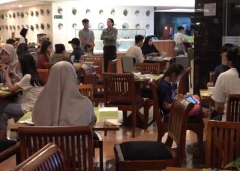 Joy Full Holiday Meriahkan 101 OJ Hotel Malang