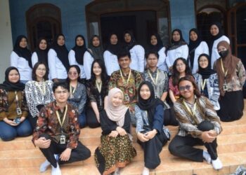 UMKM Desa Ngebruk Belajar Jualan Online Bareng MMD UB