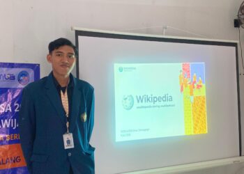 MMD UB Latih Perangkat Desa Tawangargo Kelola Informasi Digital