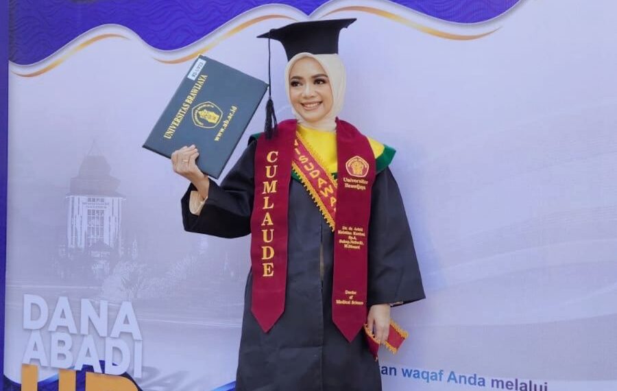 Doktor By Research Pertama UB Teliti Ciplukan untuk Pasien Ginjal