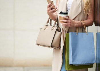 Strategi Bertahan di Tengah Krisis Ekonomi 2025