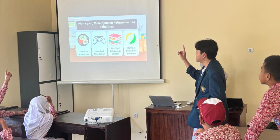 MMD UB Serukan Belajar Menabung di SDN 1 Karangnongko