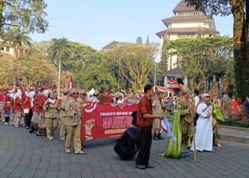Parade Kemerdekaan Meriahkan HUT RI ke-80 di UB