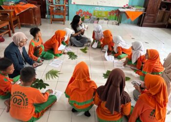 Ecoprint dan PlantNet Warnai Edukasi Lingkungan di Lumajang