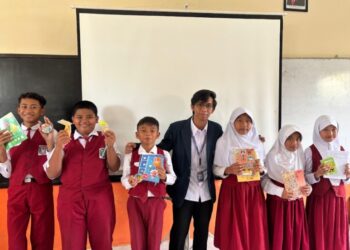 Siswa Karangnongko Belajar Bahasa Inggris Bersama MMD UB