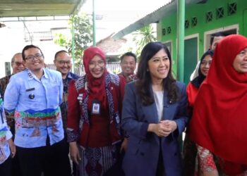 Menteri Komdigi Dorong UMKM Karangbesuki Go Digital