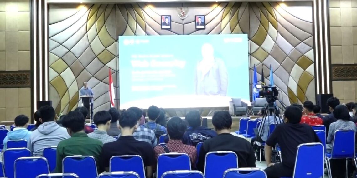 Kuliah Tamu Web Security Perkuat Kolaborasi Global